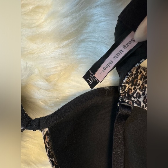 Sexy Little Things Victorias Secret Rare Bra - Picture 5 of 9